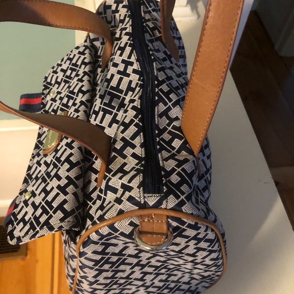 Tommy Hilfiger handbag (12"w x 8"h x ~5"d) - Picture 7 of 9